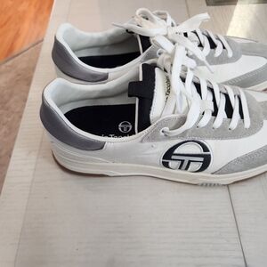 Sergio Tacchini Men's White and Gray Sneakers